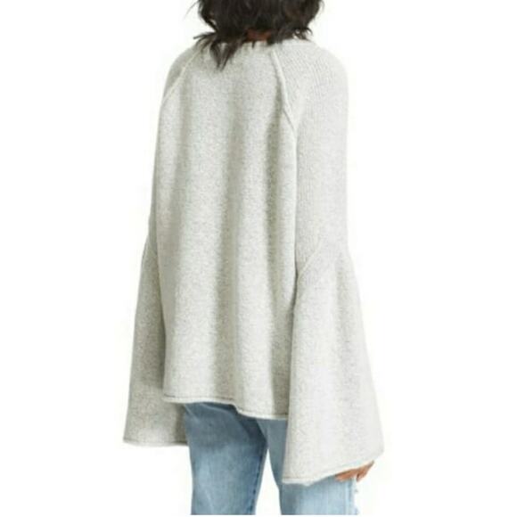 Free People Sweater Lovely Lines Bell Sleeve Gray V-Neck Sz XS - Picture 13 of 15